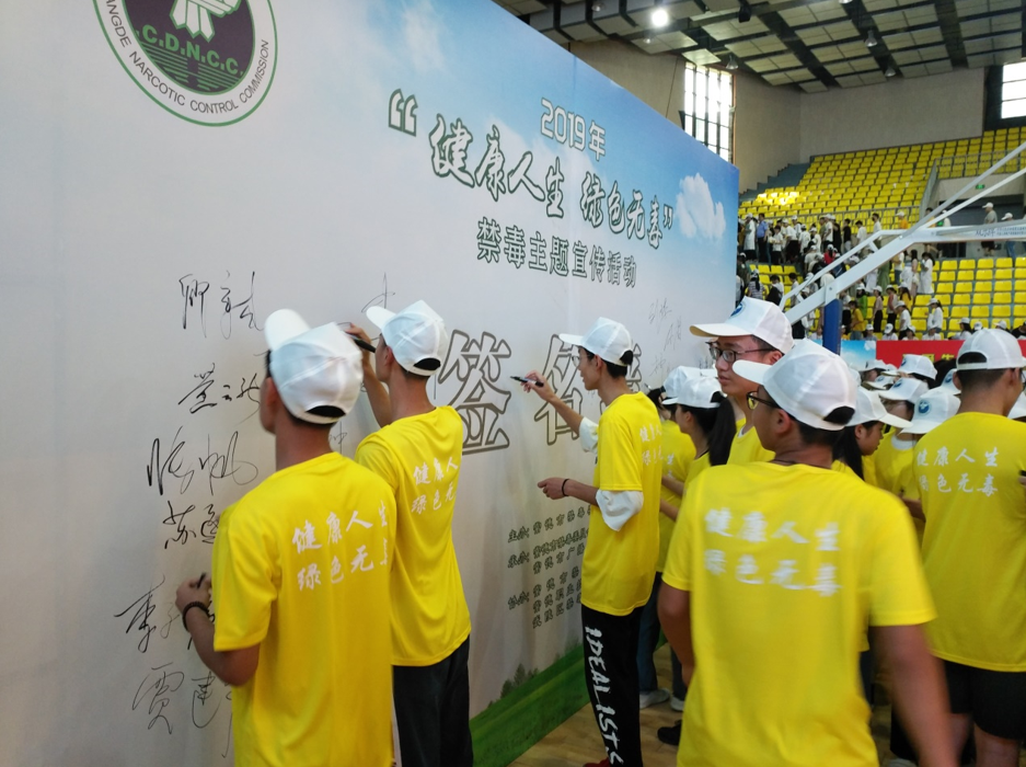 QQ图片20190621161306.png QQ图片20190621161306.png