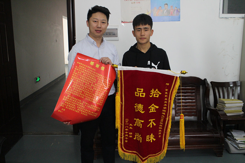 IMG_2446_副本.jpg IMG_2446_副本.jpg