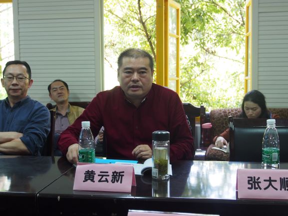 4月27日 专业群推进会 黄书记照片1.JPG 4月27日 专业群推进会 黄书记照片1.JPG