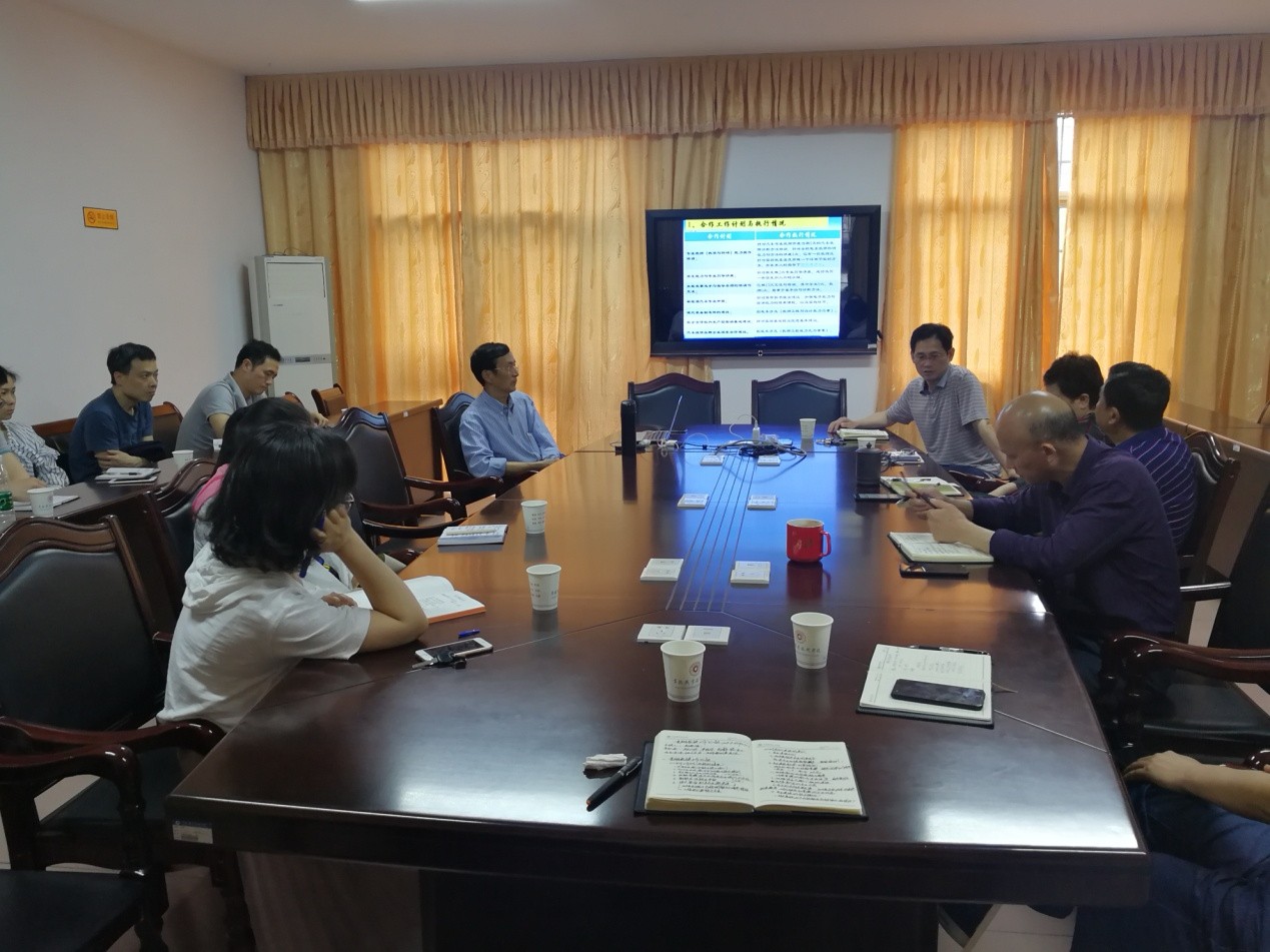 袁翔教授述职报告会.jpg 袁翔教授述职报告会.jpg